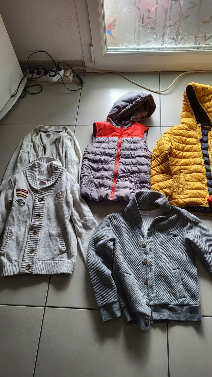 Lot gilet veste 8ans garçon