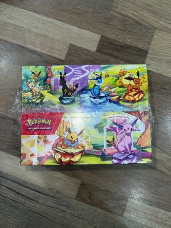Display mini tin Pokémon 8.5 évolutions prismatiques