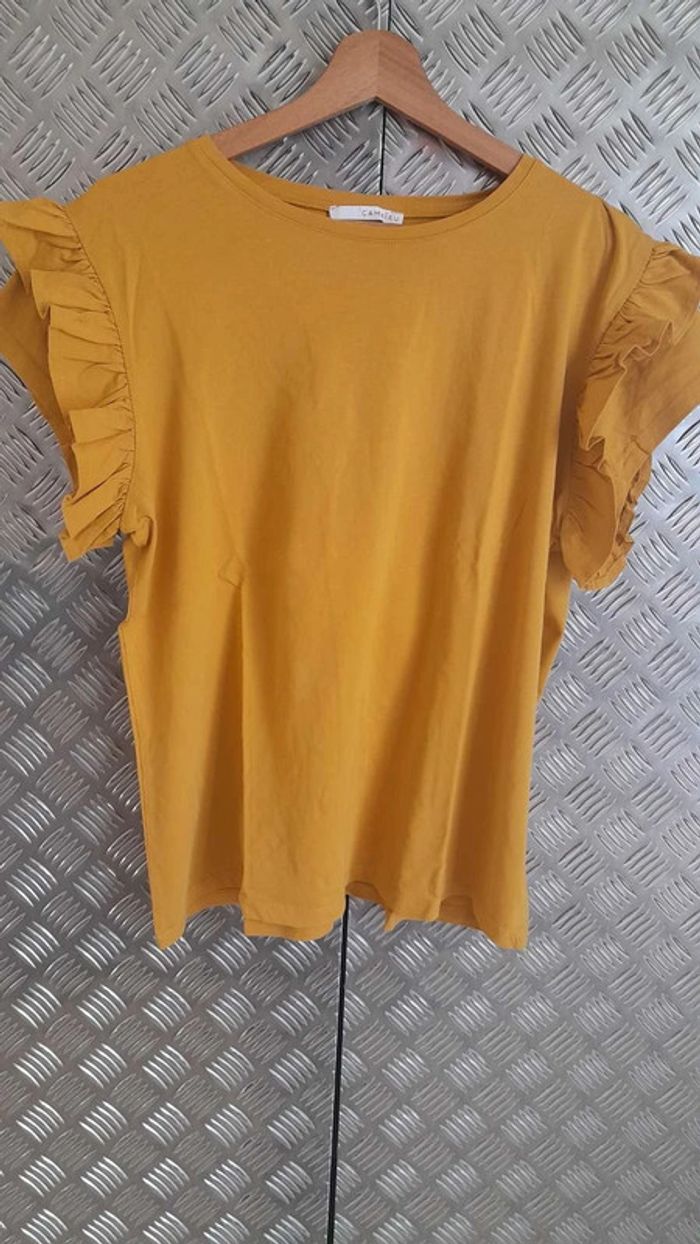 T shirt moutarde - photo numéro 2