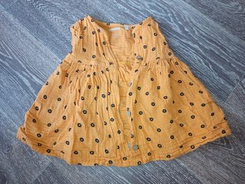 Robe moutarde a fleur orchestra 6 mois