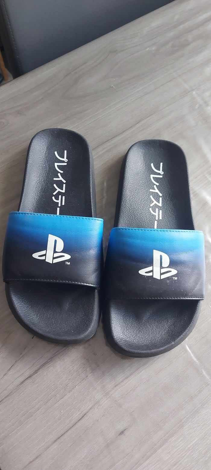 Claquettes H&M PlayStation 38/39