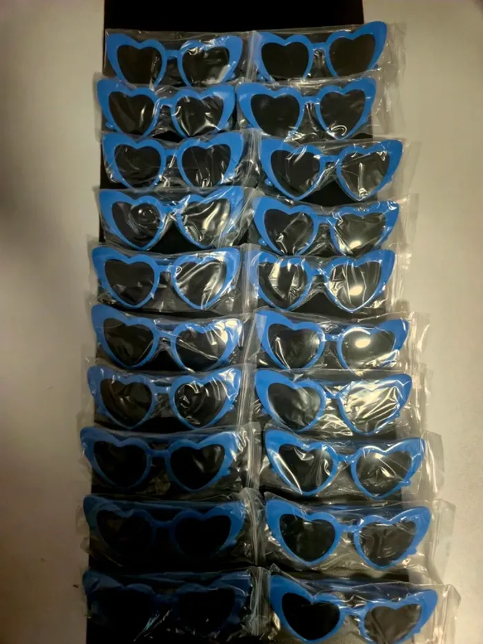 Lot de 20 Paires de Lunettes Fantaisie Cœur Bleu