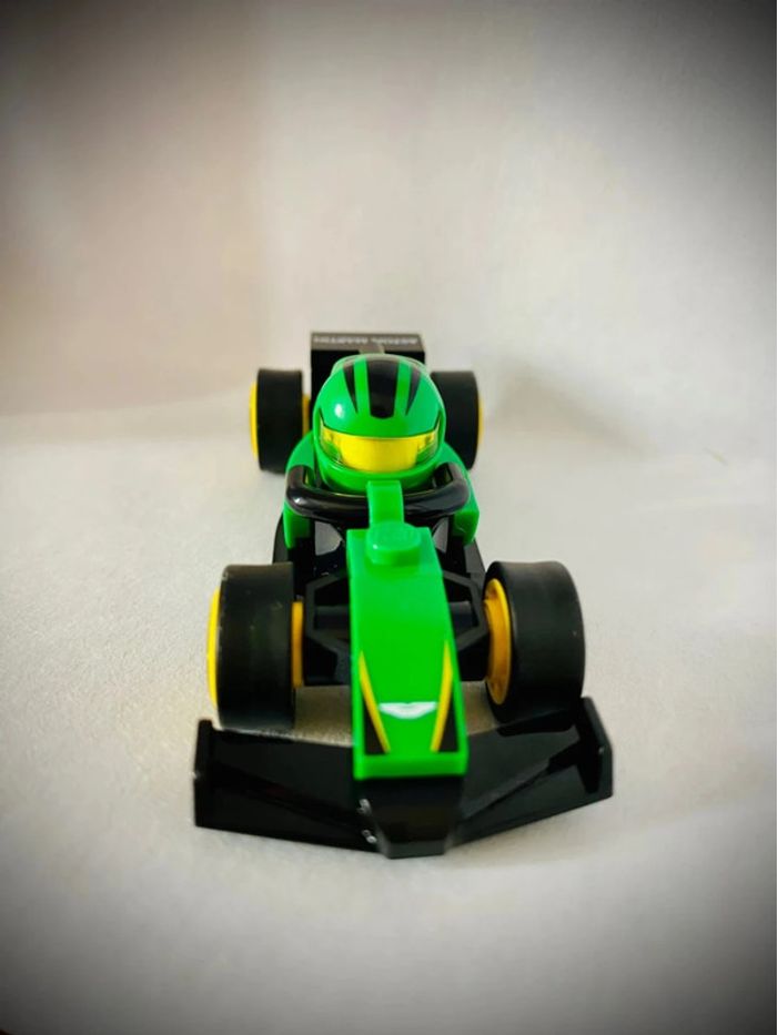 Minifigurine LEGO Série Formule 1 (71049) - N 5 Aston Martin - Très bon état - photo numéro 5
