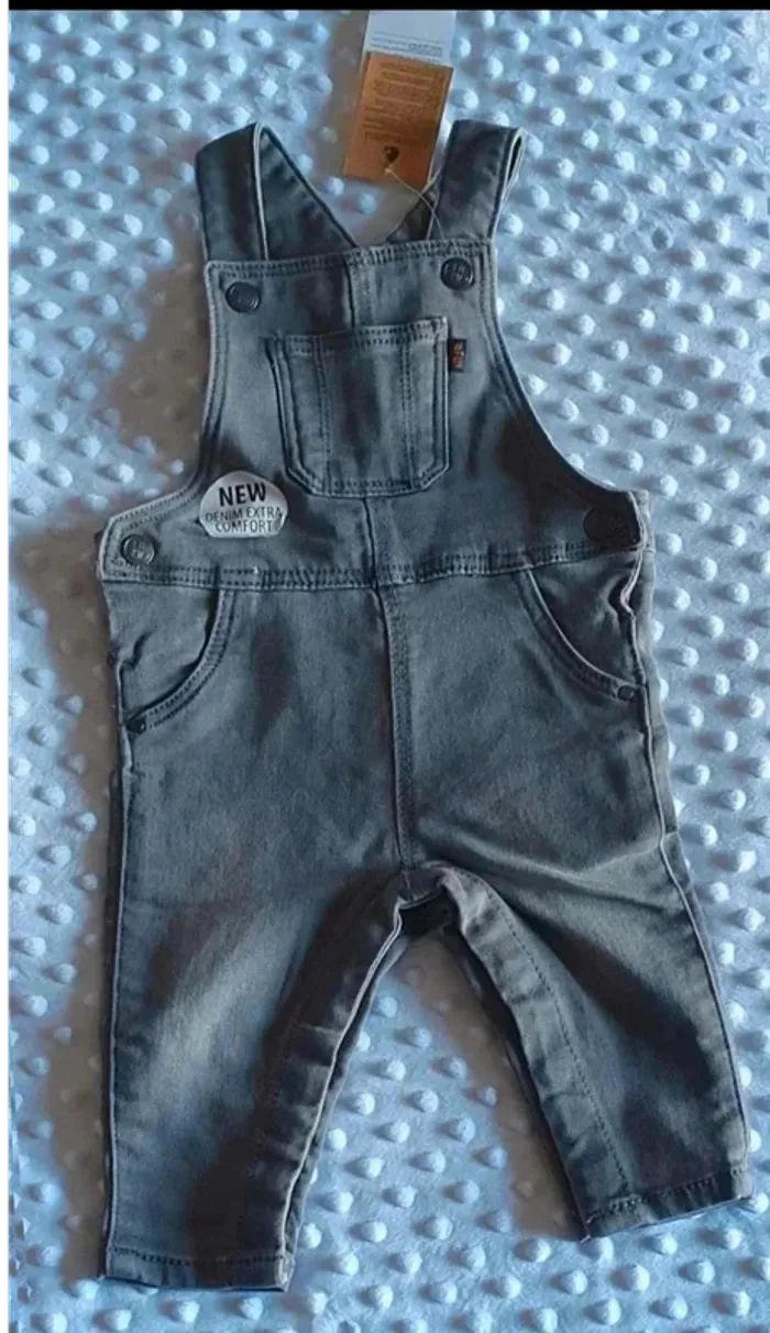 Salopette  en jean gris in  extenso 6  mois