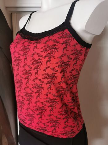 Débardeur rose et noir à imprimés