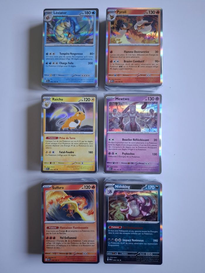 Lot de 100 cartes pokemon différentes sans doubles avec brillantes