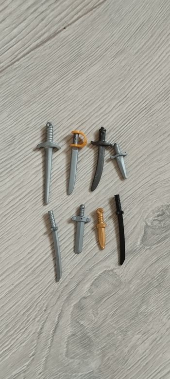 Lot d'épées playmobil 