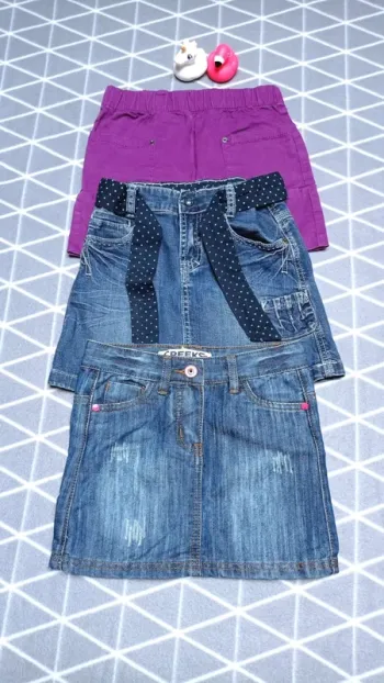 🦄Lot 3 jupes courtes en jean, 6 ans
