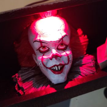 Pennywise statut led