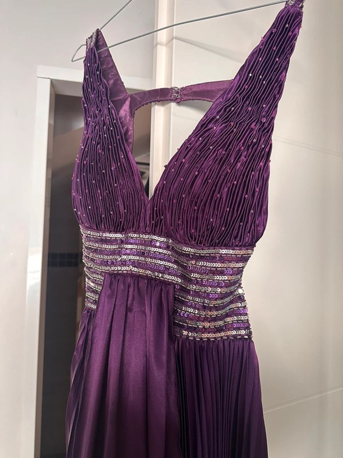 Magnifique robe de cérémonie dos nu - photo numéro 2