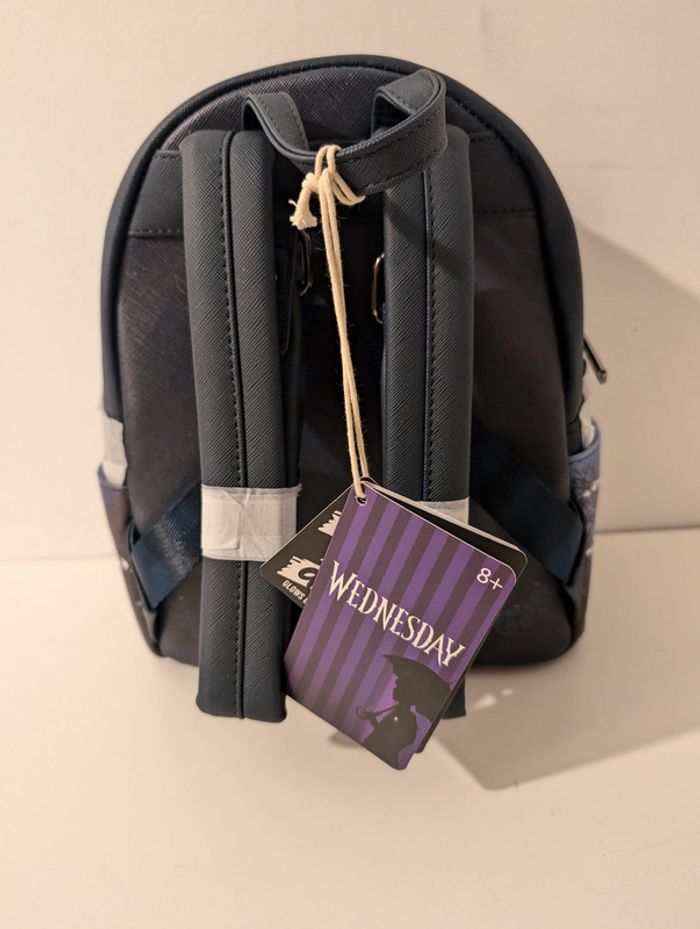 Loungefly : Mercredi Nevermore academy - photo numéro 6