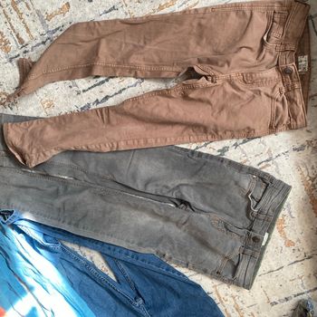 5 pantalons de 8/10 ans