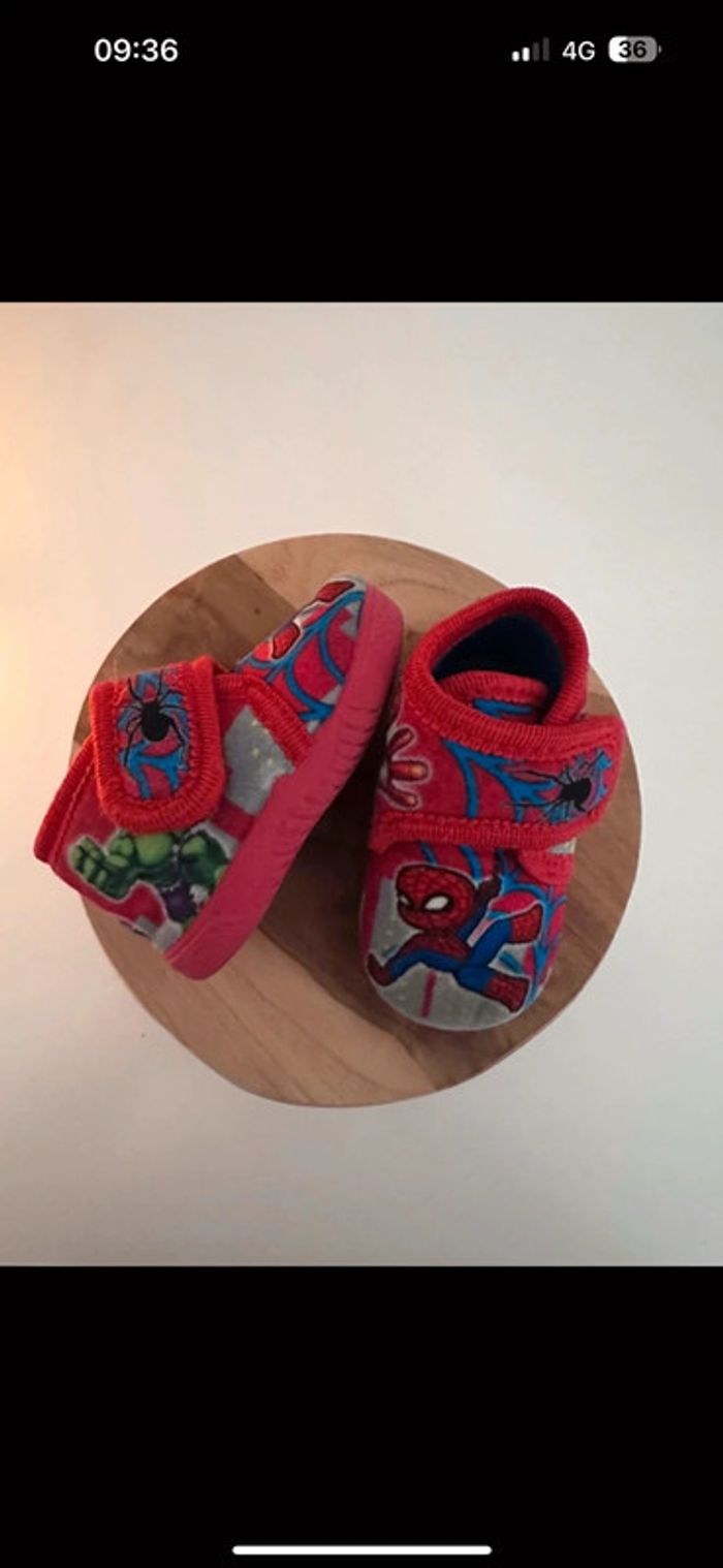 Chaussons marvel 19 - photo numéro 4