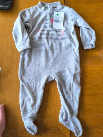 308563 pyjama gris fille 18 mois sans marque "I love"