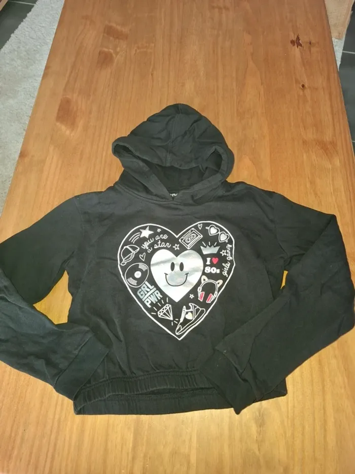 Sweat court neuf 10 ans