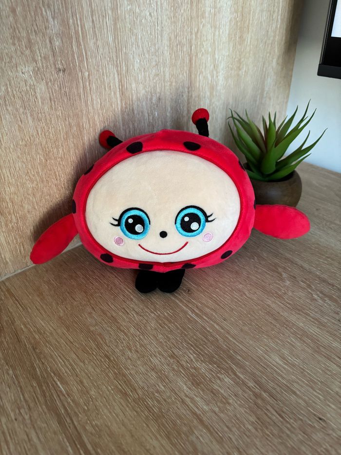Peluche coccinelle squishimals gipsy
