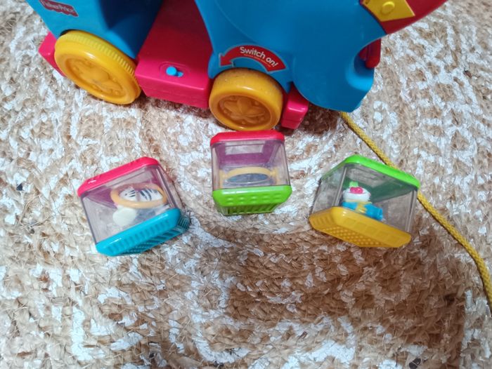 Éléphant Poppy Fisher Price - photo numéro 2