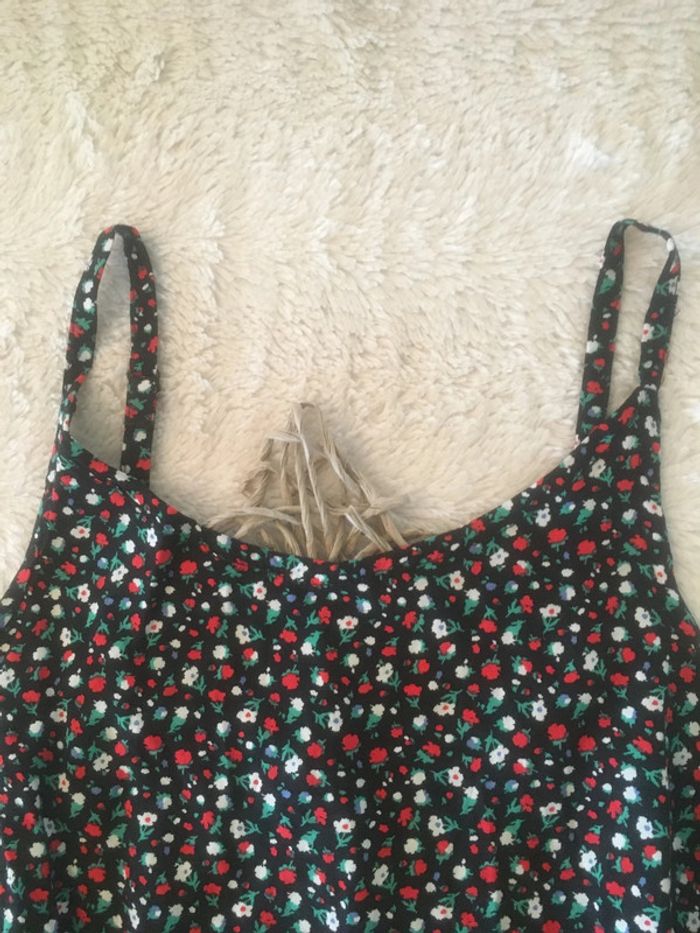 Superbe robe à fleurs et bretelles - photo numéro 4