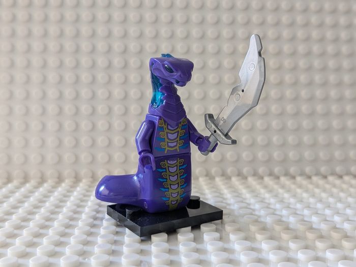 Figurine Ninjago : Pythor P. Chumsworth (espèce : Anacondrai), style lego