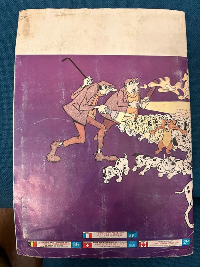 Album Panini ancien Disney les 101 dalmatiens chiens complet grand livre stickers - photo numéro 2