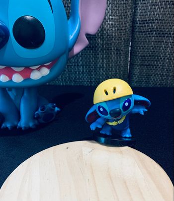 Figurine Stitch skateur sans boîte 