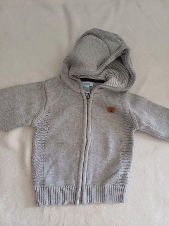 Gilet zippé a capuche 12 mois Obaïbi