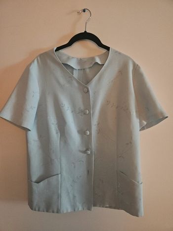 Blouse / Chemisier léger cousu main, motif floral, bleu, taille M