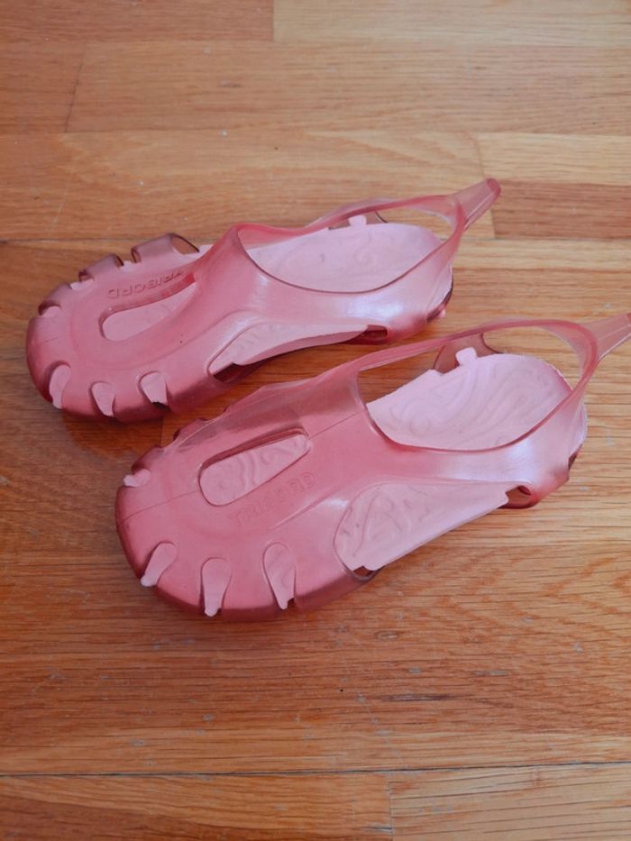 Chaussures de plage piscine Tribord Decathlon Pointure 26 rose clair - photo numéro 2