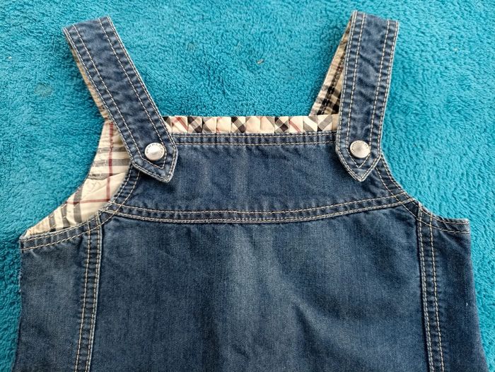 Robe en jean's Burberry 3 ans - photo numéro 2
