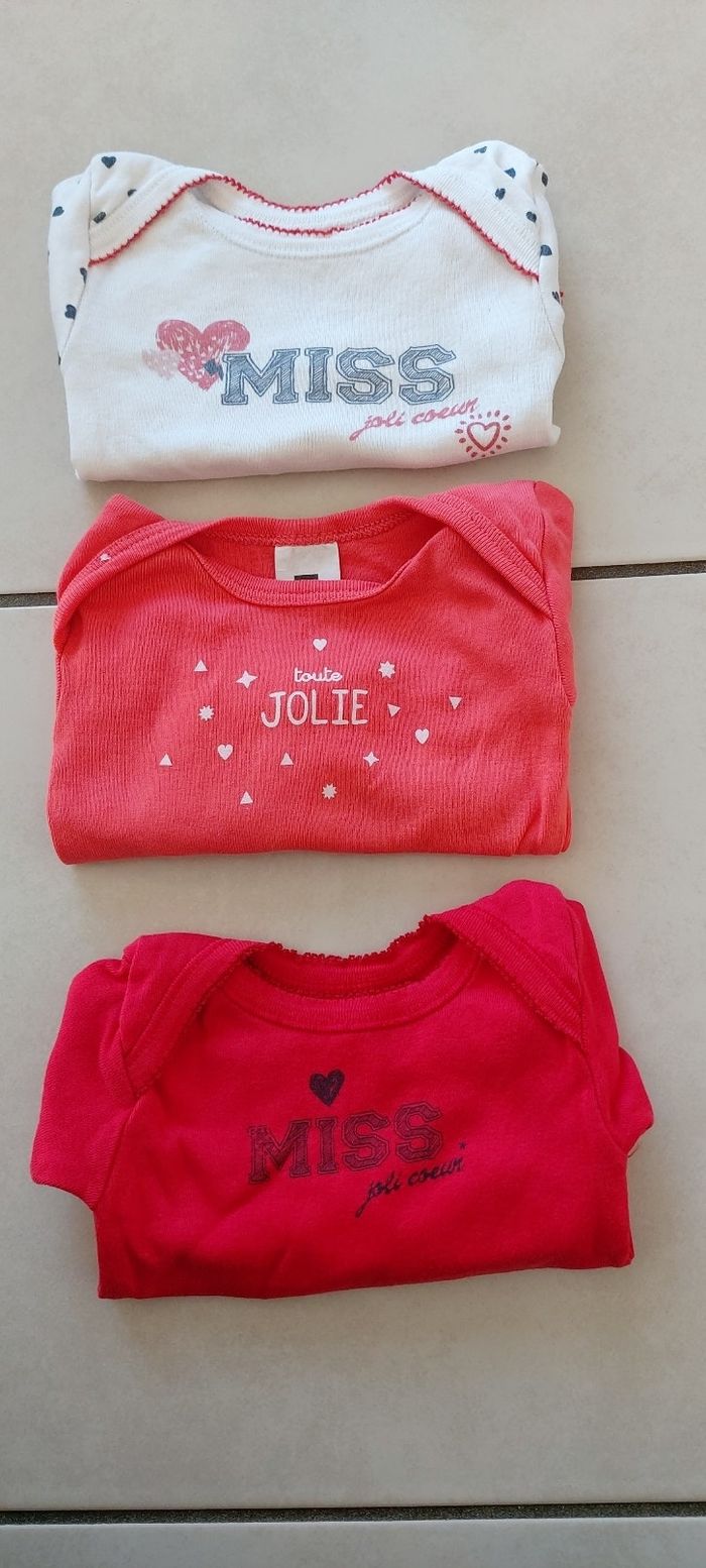 Lot de 3 bodies manche courte 3 mois