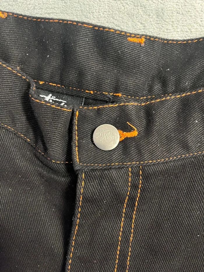 Short/Jort Stussy Black Embroidered Orange Big Logo Back – Taille L - photo numéro 4