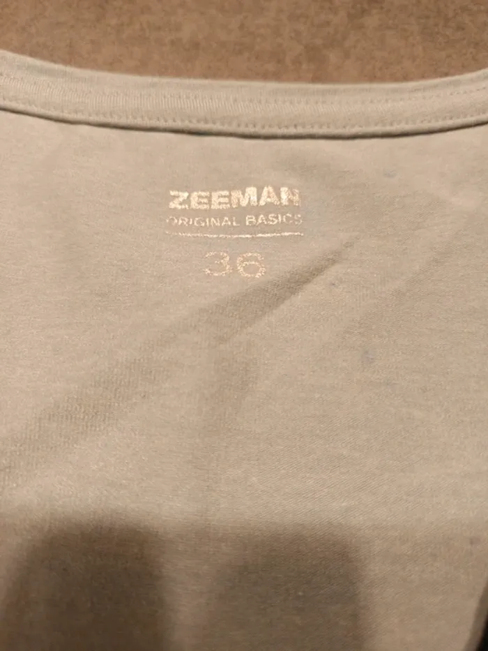 Vends tee-shirt Zeeman taille 36 . - photo numéro 3