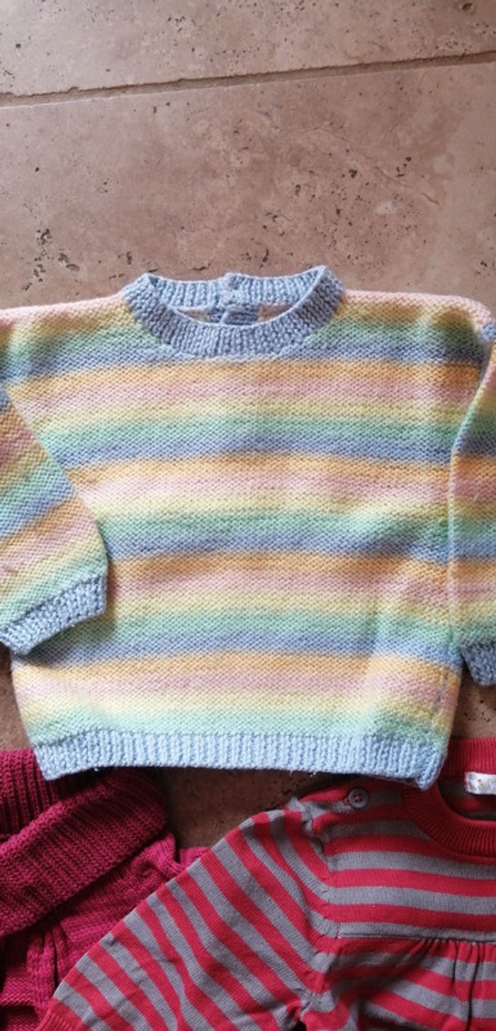 Lot de 4 pulls ou veste fille en 6 mois - photo numéro 4