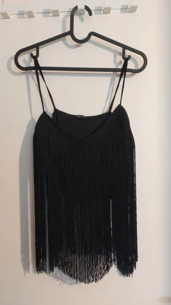 T-shirt court à franges et paillettes