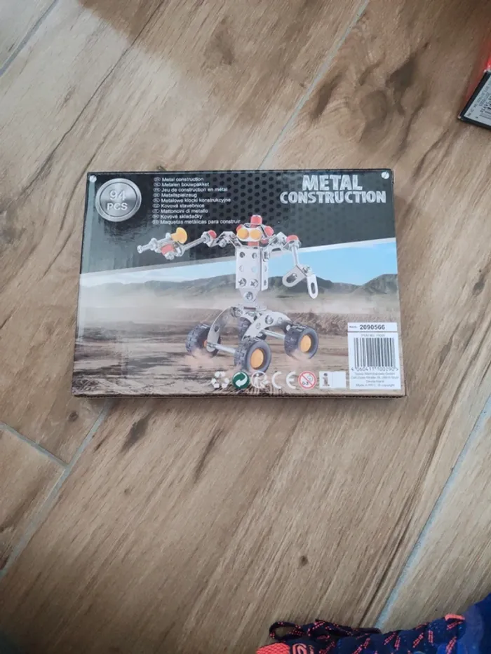 Metal construction Robot - photo numéro 2