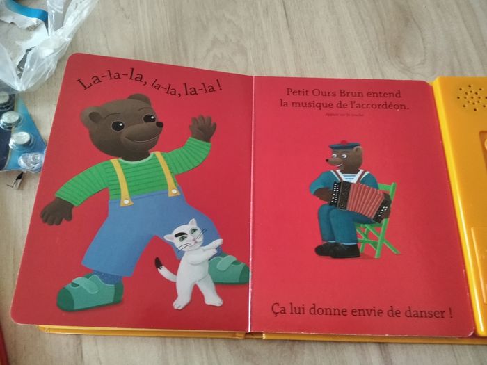 Petit ours brun entend tout livre musical - photo numéro 5