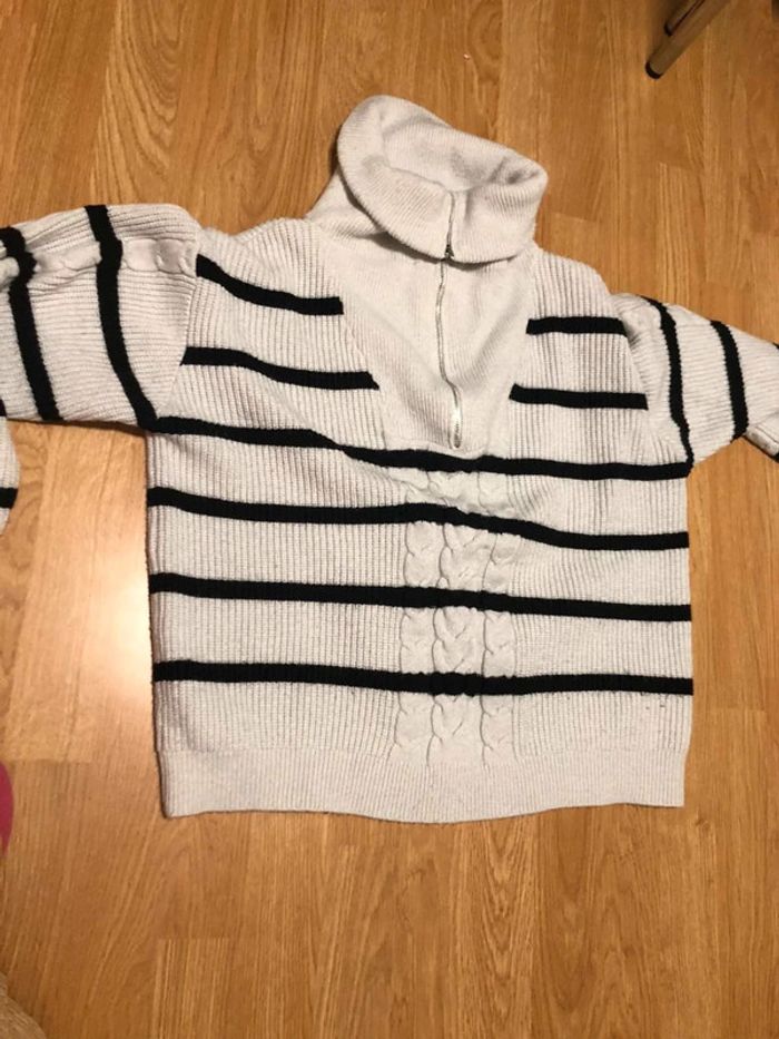 Pull camionneure rayé
