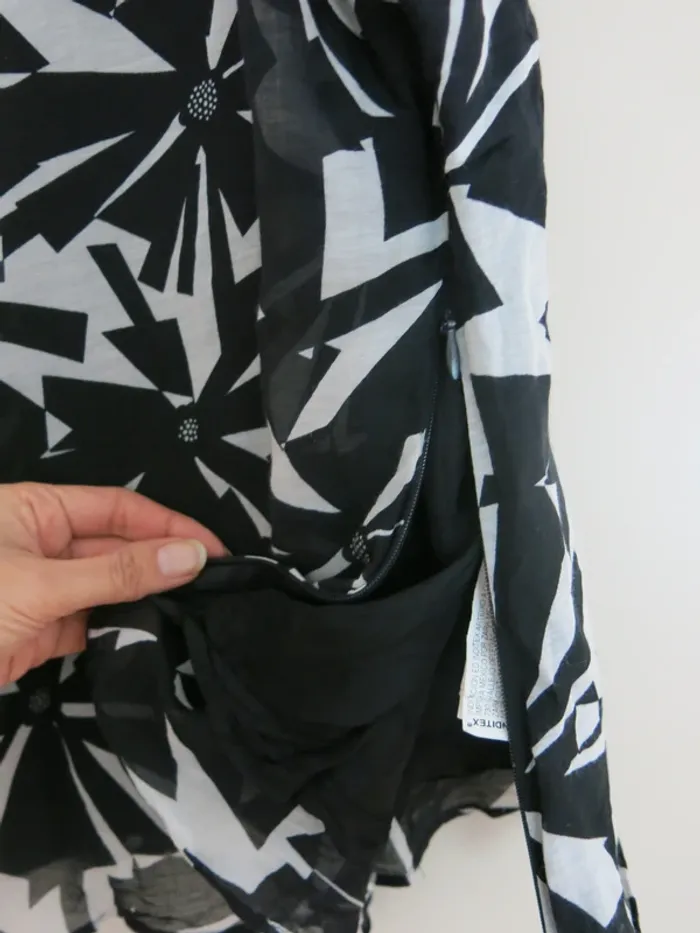 Top graphique Zara taille M - photo numéro 4
