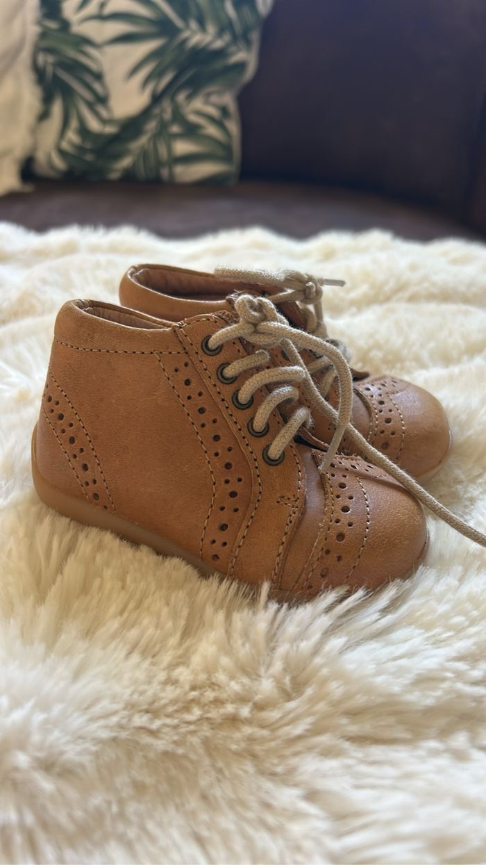 Chaussure du pareil au même