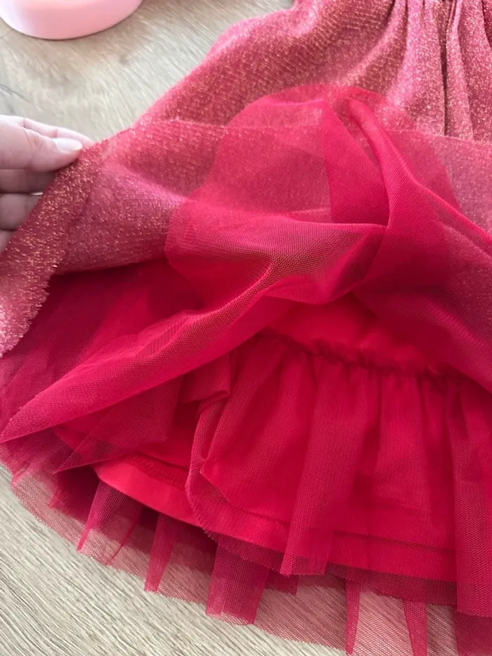 Robe rouge et dorée - photo numéro 4