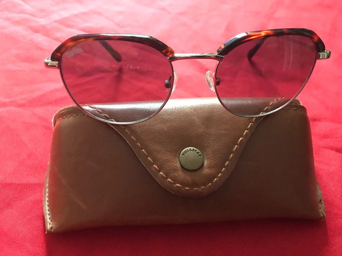 Lunette de Soleil marque Unofficial - photo numéro 8