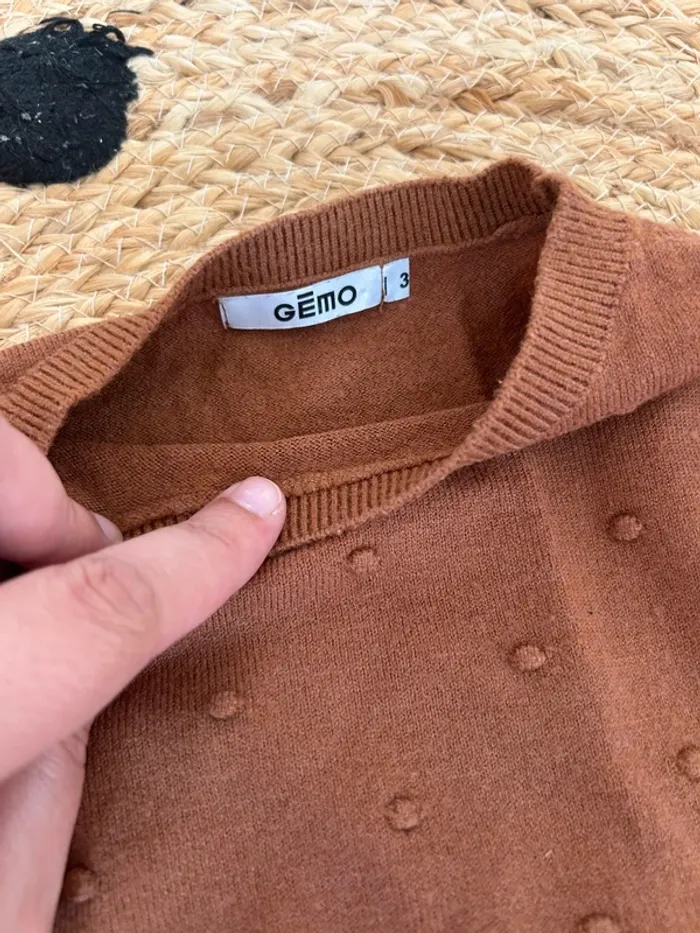 Pull chaud et léger marron fille 3 ans Gémo – tricot à pois en relief tendance - photo numéro 2