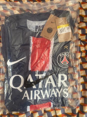 Maillot de foot PSG officiel étoile collector rare
