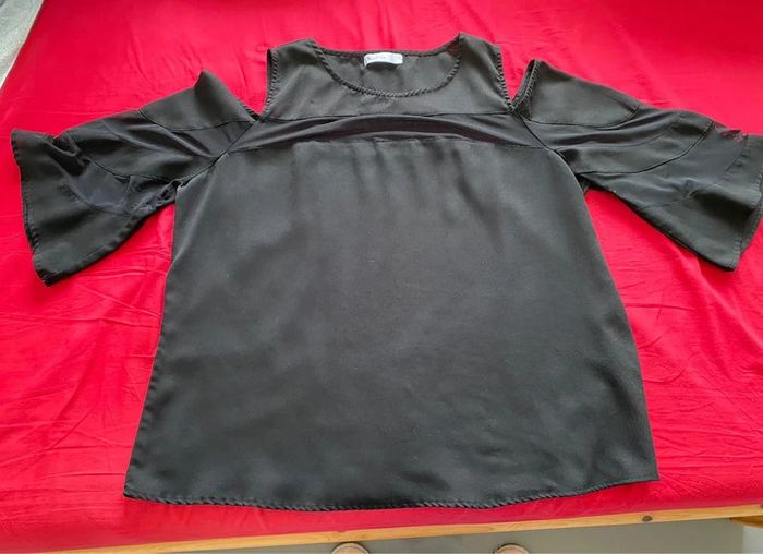 Haut blouse manches transparentes taille 50