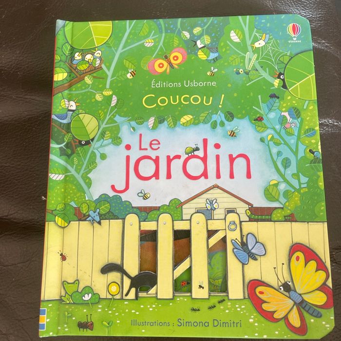 Livre à volets