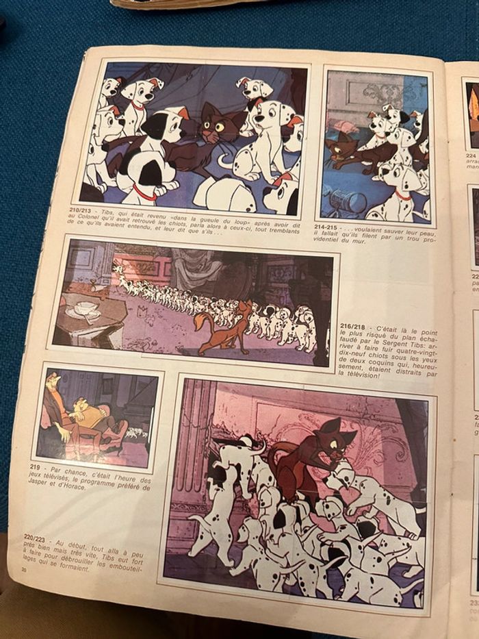 Album Panini ancien Disney les 101 dalmatiens chiens complet grand livre stickers - photo numéro 8