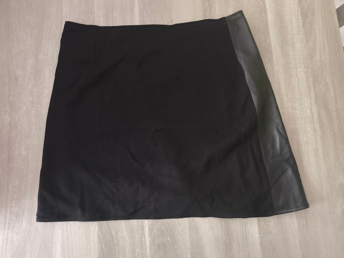 Jupe Bi matière Noire Taille 40 - photo numéro 2