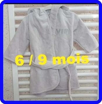 Peignoir  avec  capuche  gris VIB Taille 6  /  9 mois