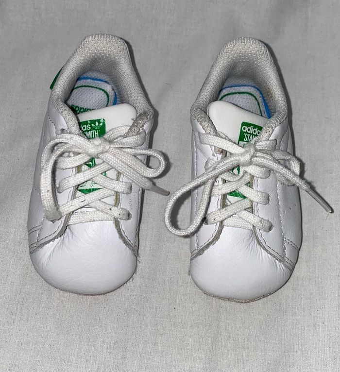 Stan Smith Adidas valeur 35 euros bon état taille 17 - photo numéro 2
