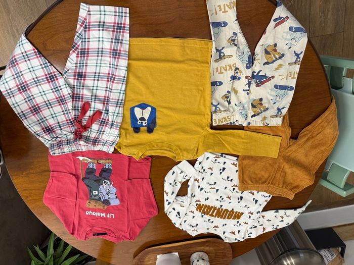 Lot des pyjamas - photo numéro 5